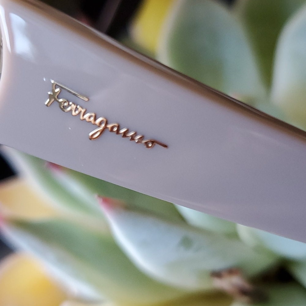 Salvatore ferragamo oversized sunglasses - Picture 7 of 8